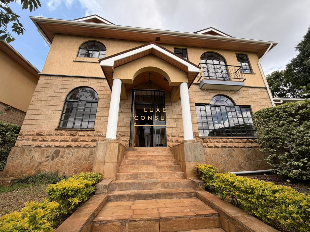 Modern 4 Bedroom Townhouse To Let